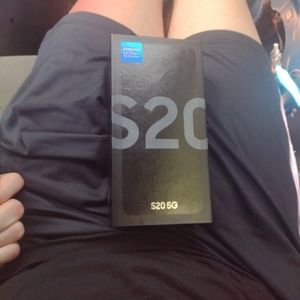 Samsung Galaxy s20 Fe brand new